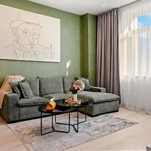 דירה Rin Luxury Pool &, בוקרשט